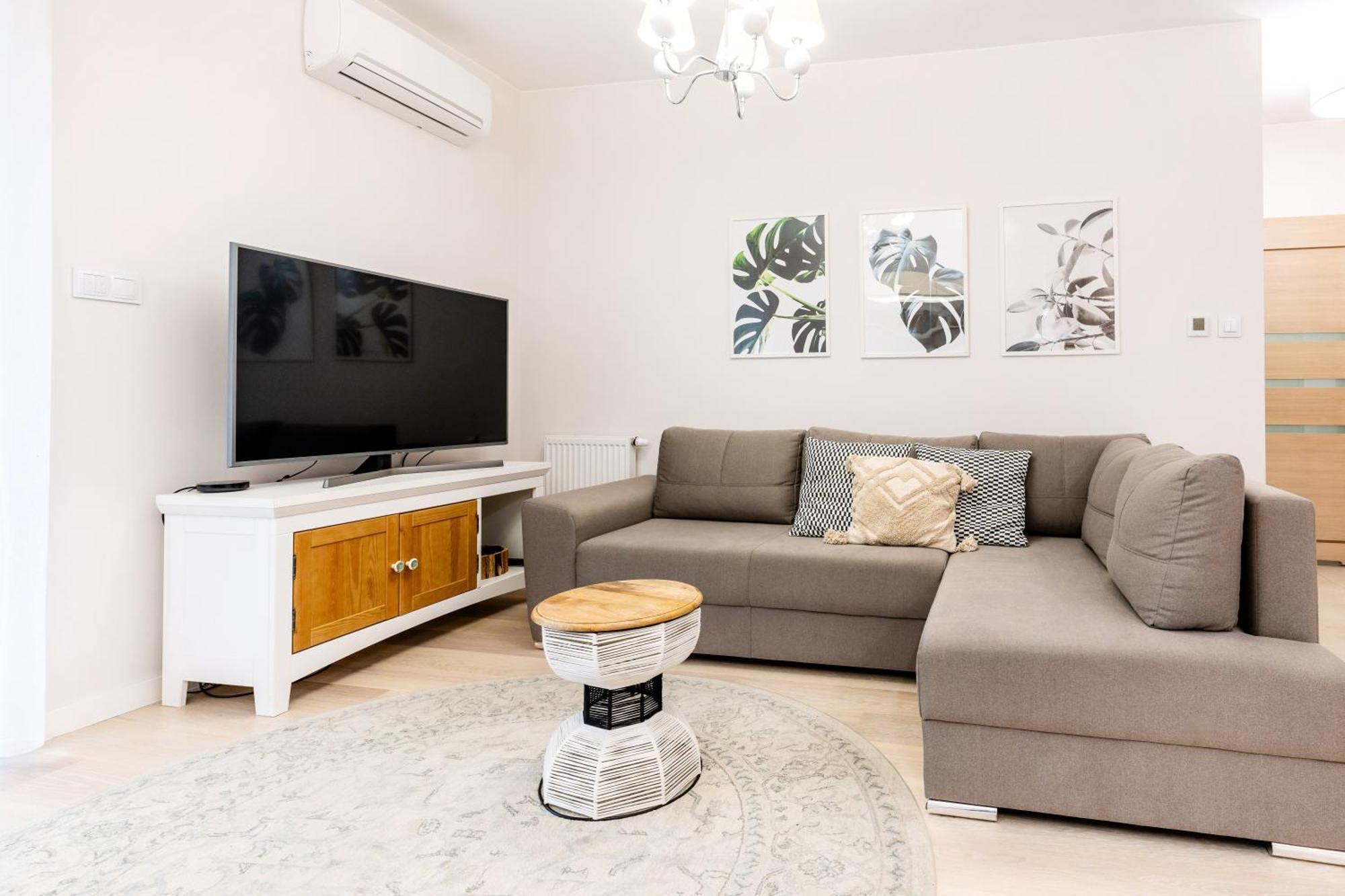 Apartment Marina Ilavia - Przy Jeziorze, Ogrodek, Garaz Podziemny, Klimatyzacja, 2xtv Z Netflix Ilawa